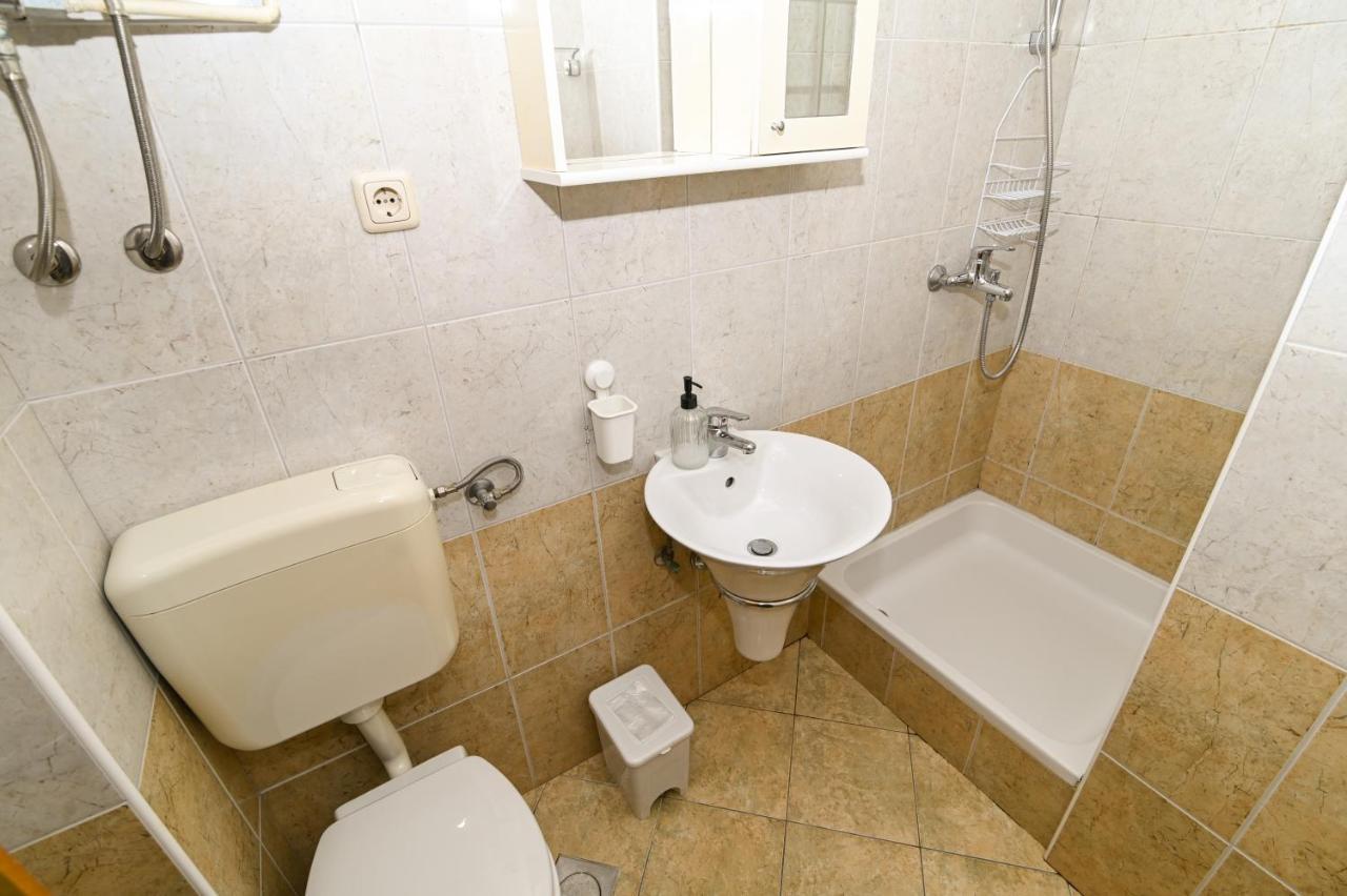 Apartmani Adria Trogir Bagian luar foto