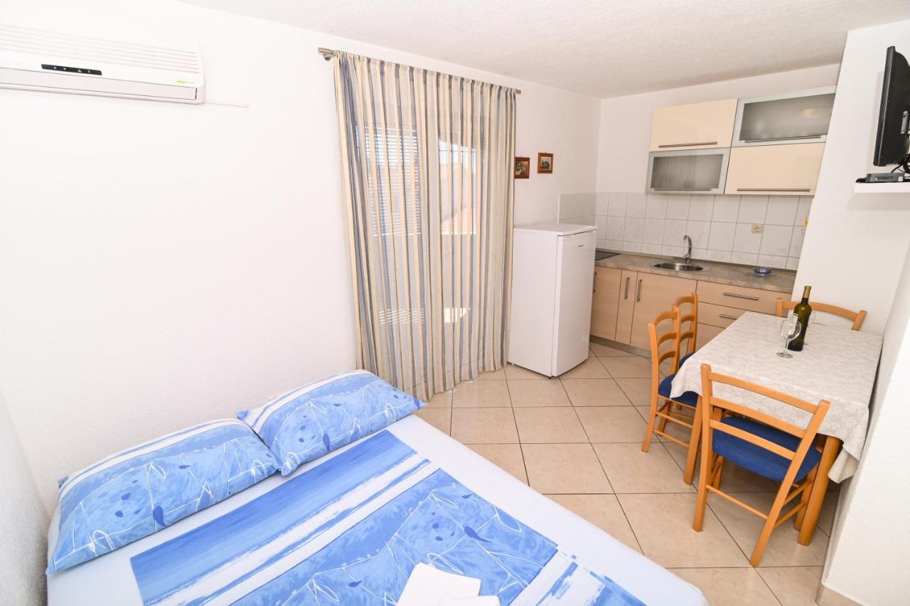 Apartmani Adria Trogir Bagian luar foto