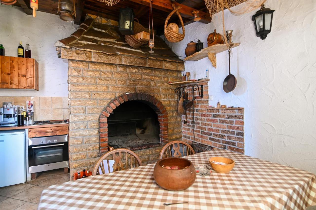 Apartmani Adria Trogir Bagian luar foto