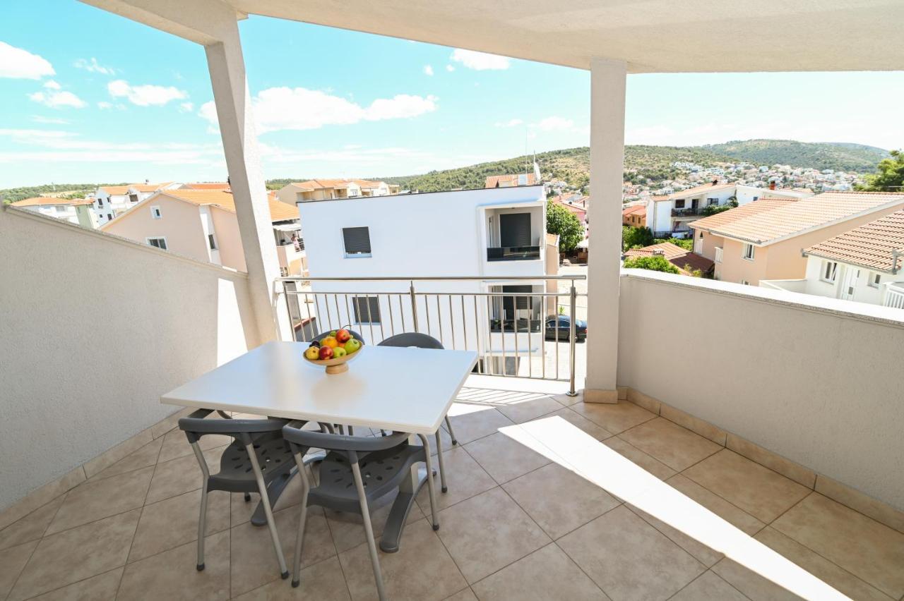 Apartmani Adria Trogir Bagian luar foto
