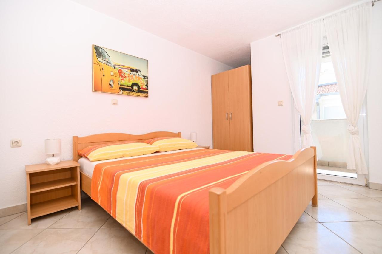 Apartmani Adria Trogir Bagian luar foto
